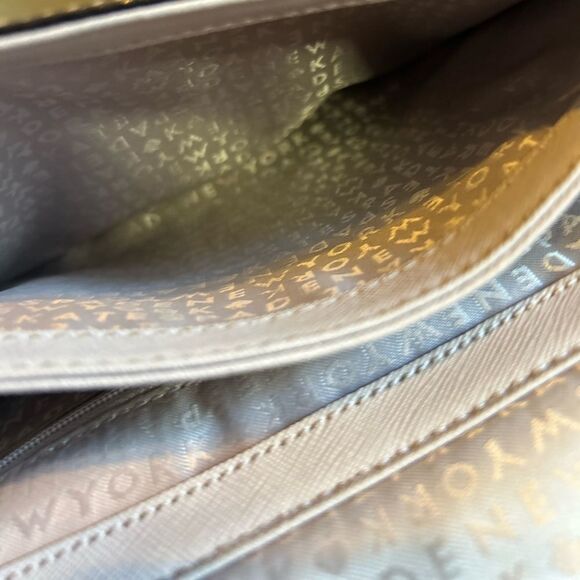 Kate Spade Beige Crossbody Bag Great Condition - Picture 10 of 11